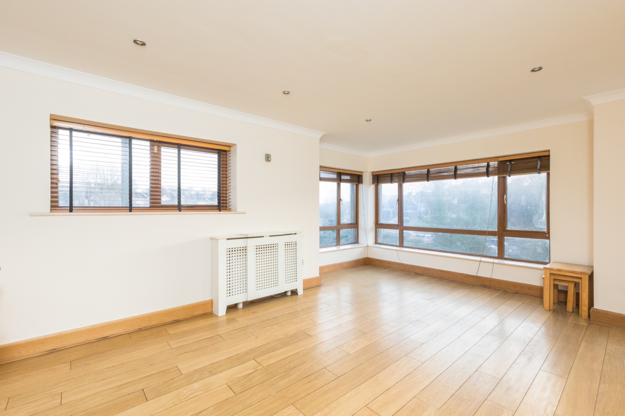 Empty room before virtual staging